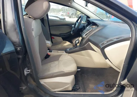 2014 Ford Focus Se z USA, uszkodzony, nr VIN 1FADP3K25EL277199